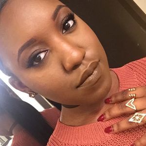 Meet your Posher, Simone